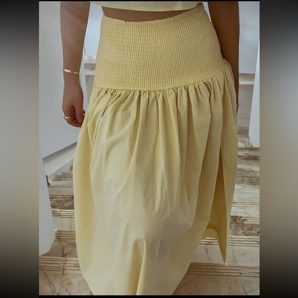 Brand New Shirred Waist Split Thigh Skirt Set - Picture 4 of 5